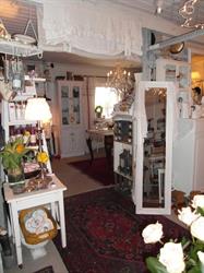 L. Home Decor