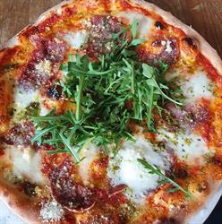 Lorenzo, Pizzeria Restaurang