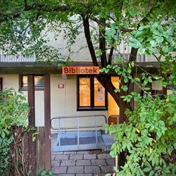 BIBLIOTEK ENSKEDE (Bibliotek)