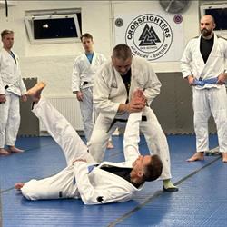Crossfighters Academy