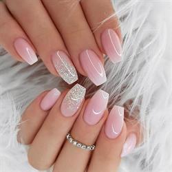 Center Nails