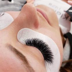 Trendy lashes