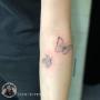 Fineline fjäril tattoo small tatuering tatuerare Sundsvall Östersund