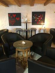 Trevia Cafe & Pub